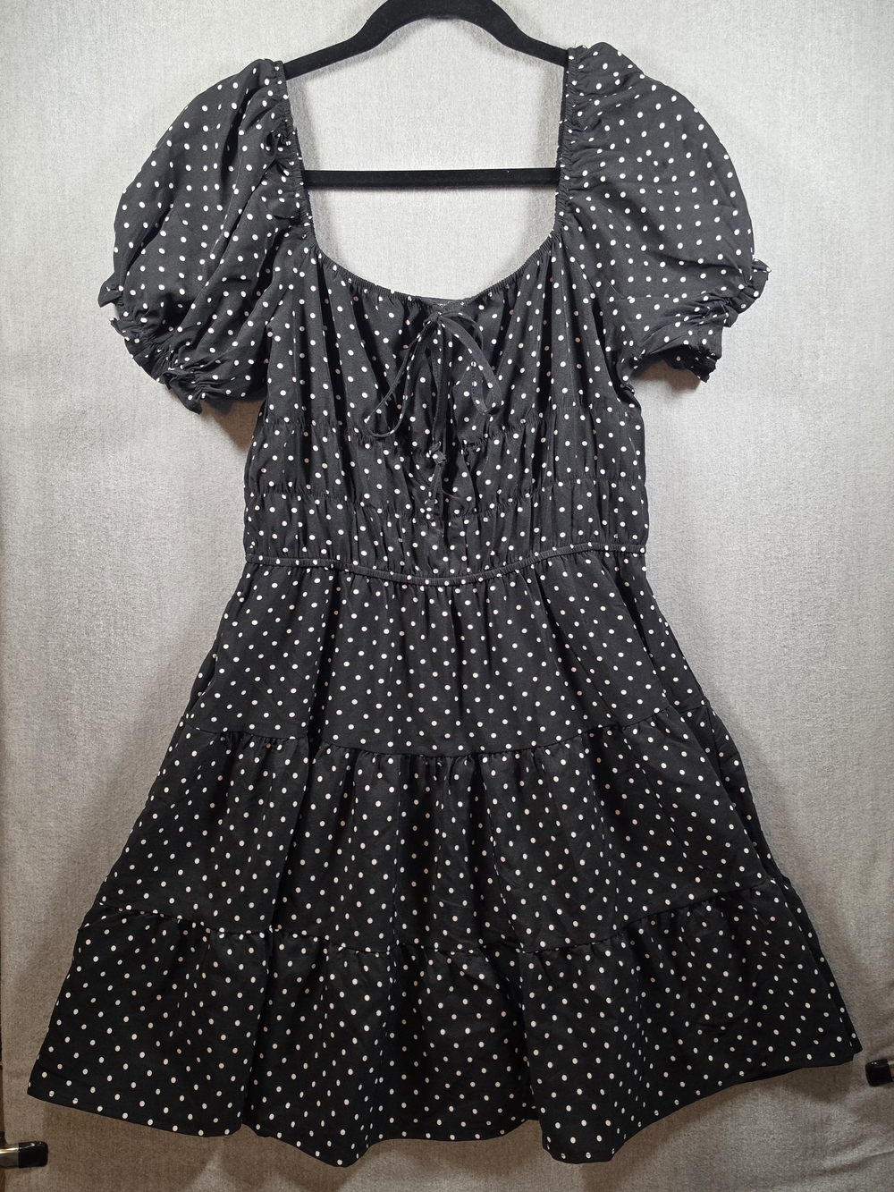Hesperus Women’s Black & White Polka Dot Puff-Sleeve Tiered Midi Dress Large
